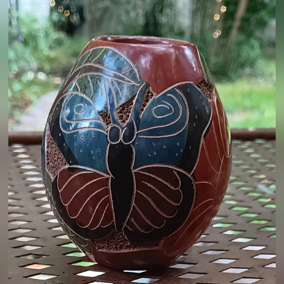 Vintage Costa Rican Butterfly Vase 3.5" - Picture 2 of 6